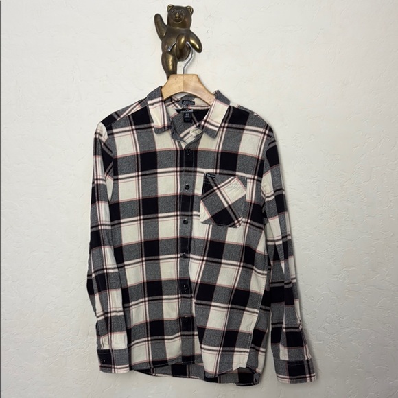 Volcom Other - Volcom Black and White Casual Button Down flannel men’s size M